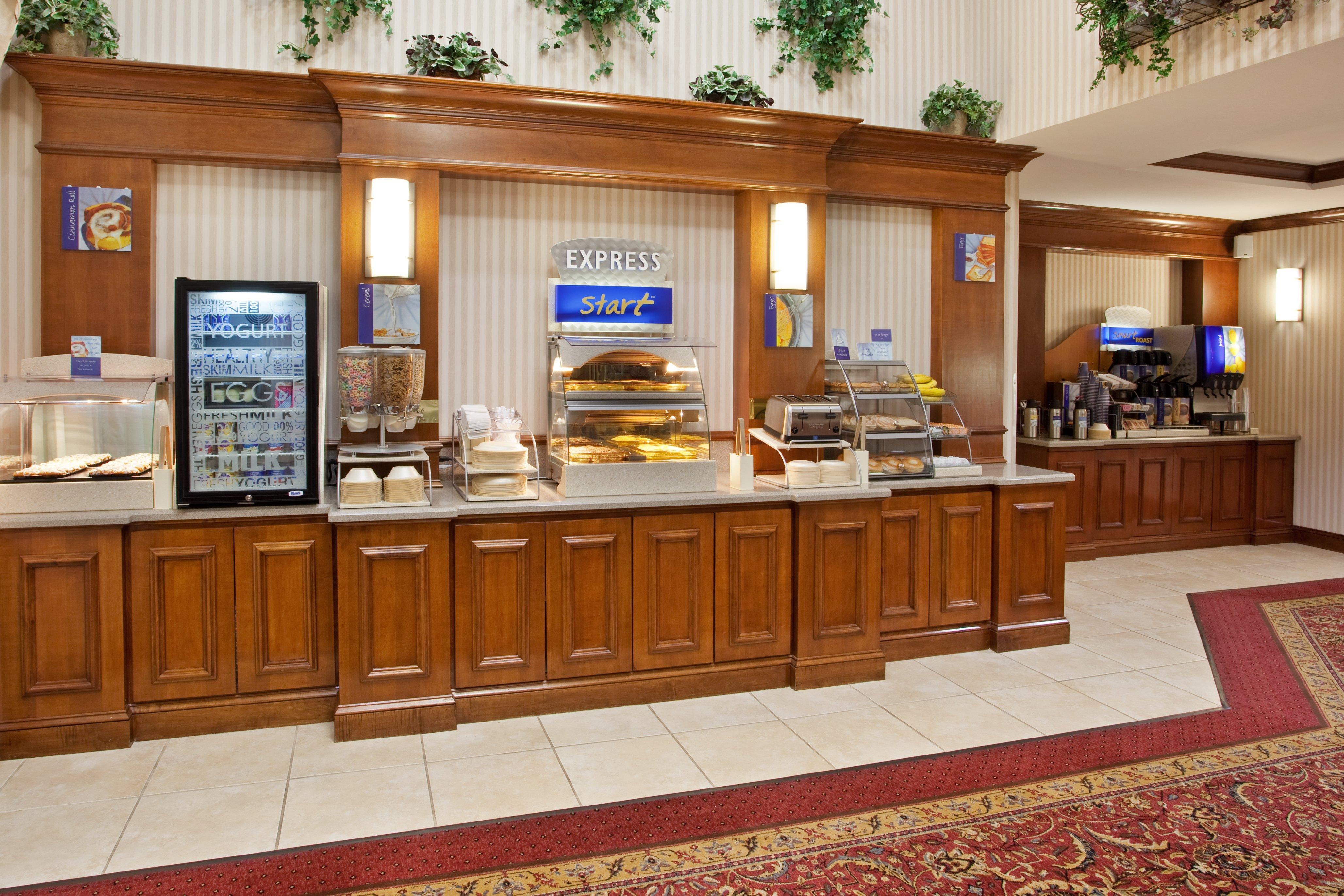 Holiday Inn Express Hotel & Suites Marion By Ihg Eksteriør billede