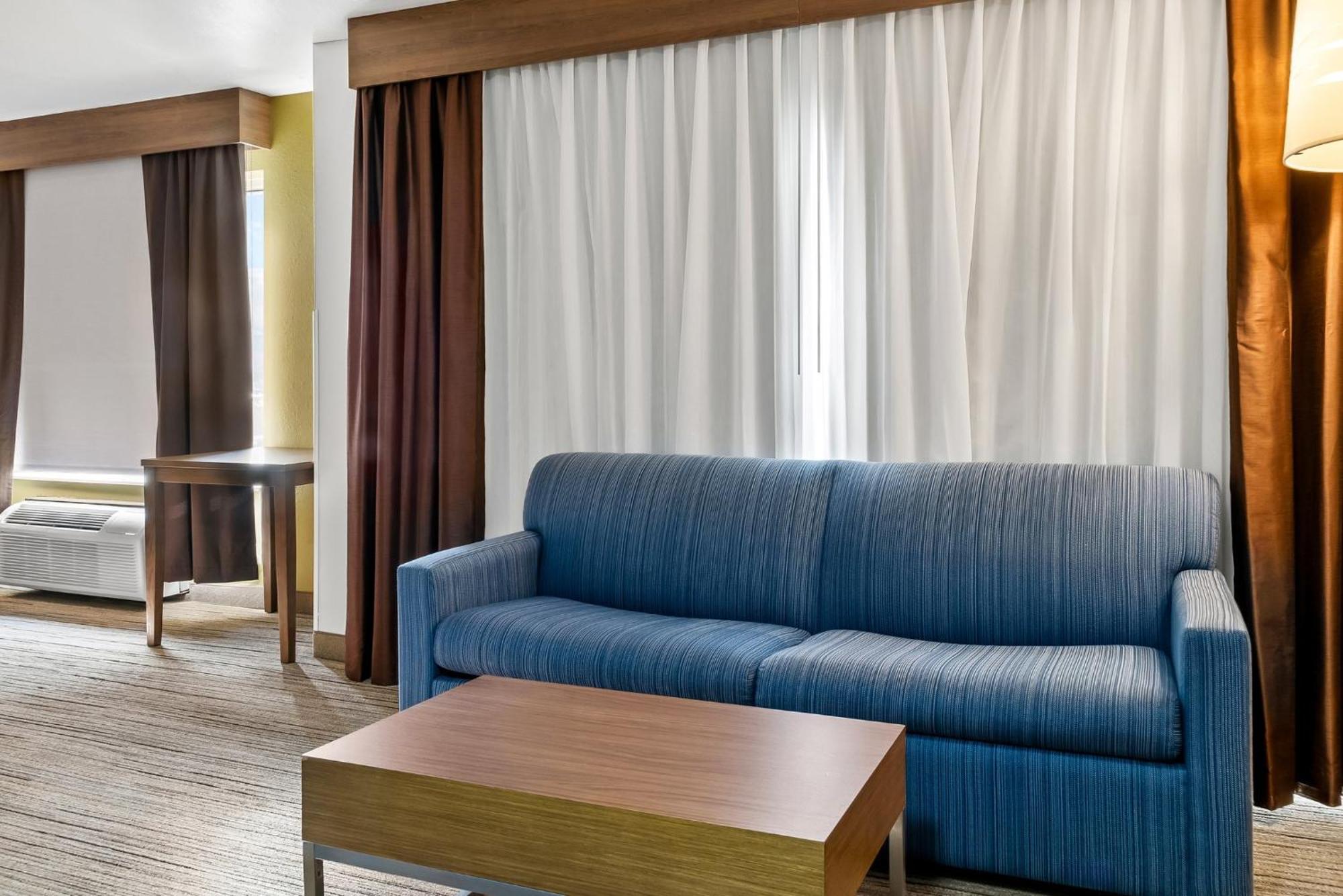 Holiday Inn Express Hotel & Suites Marion By Ihg Eksteriør billede