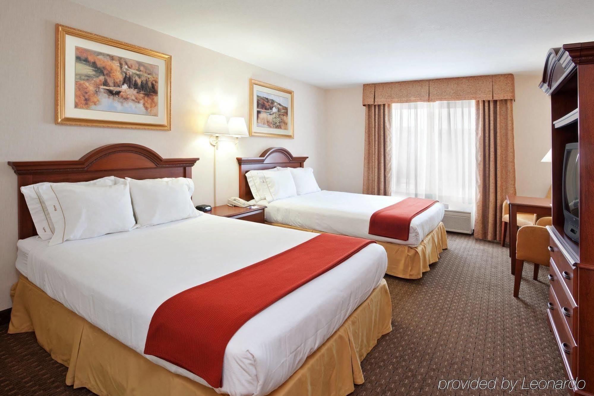 Holiday Inn Express Hotel & Suites Marion By Ihg Eksteriør billede